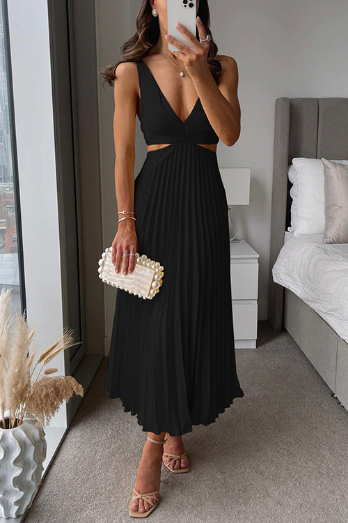 Chelsea Physic Plissé Gown
